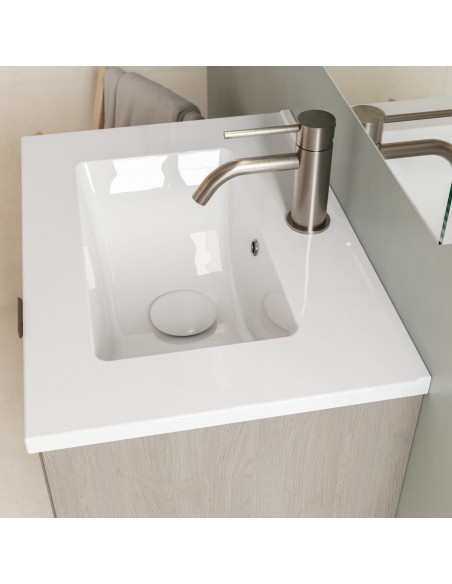 Set de baño MEI con un cajón. Incluye mueble MEI , lavabo cerámico y espejo.